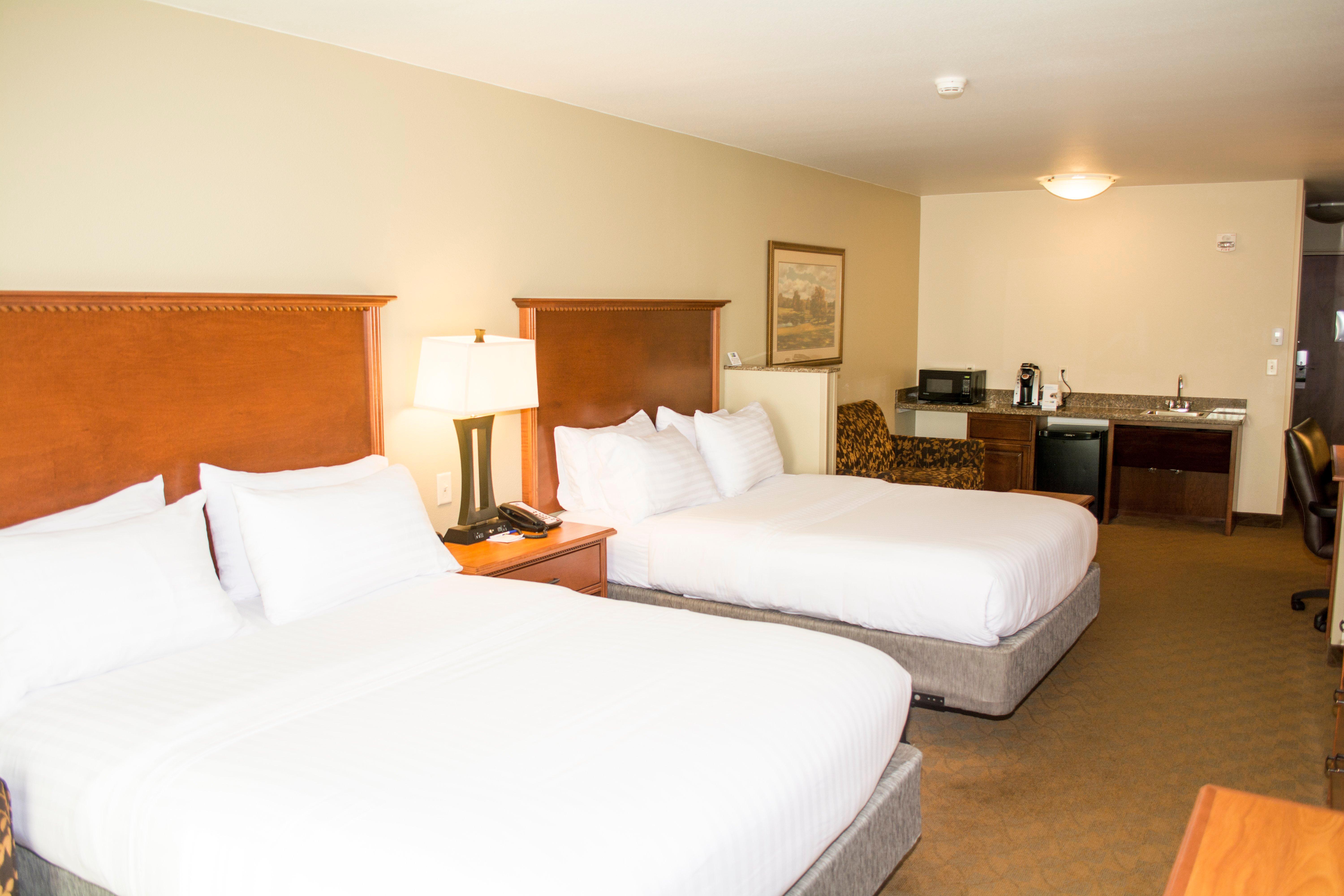 Holiday Inn Express & Suites - Mason City By Ihg Exterior photo